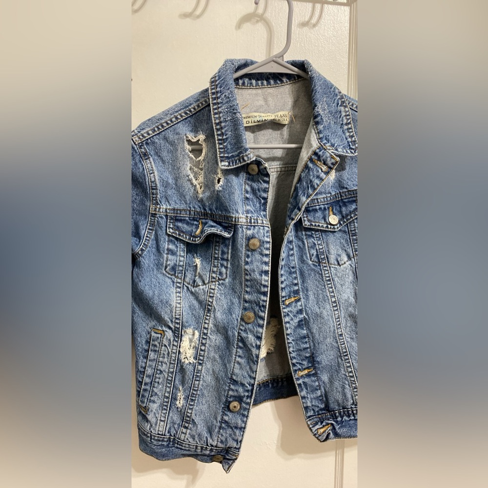 Jean jacket - Picture 2 of 3